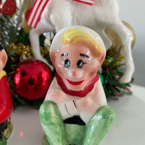 Vintage Knee Hugger Elf Pixie salt and pepper shakers - Picture 3 of 6
